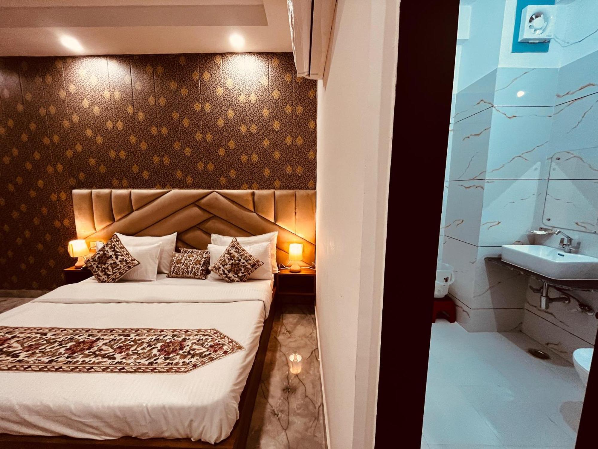 Hotel The Meridian - A Four Star Luxury Hotel, Haridwar Exterior photo